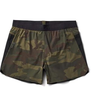 Roark “ Run Amok “ Alta Shorts 5" Men’s Camo - NWT